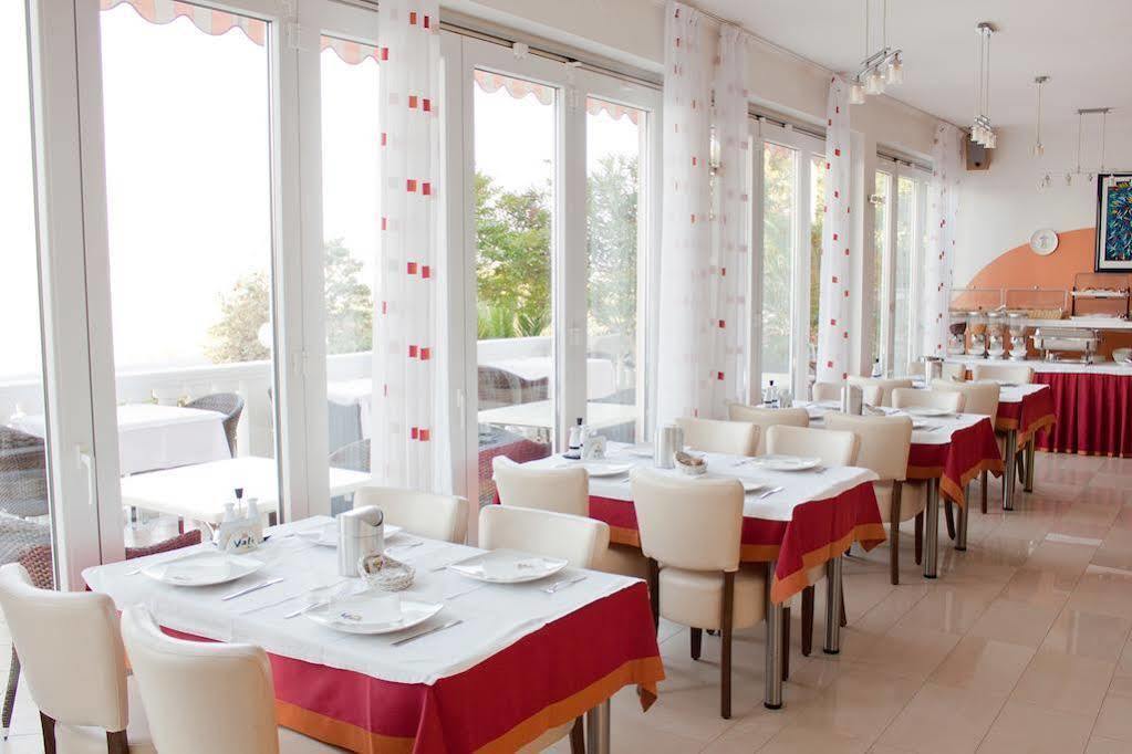 Hotel Vali Dramalj Криквеница Екстериор снимка