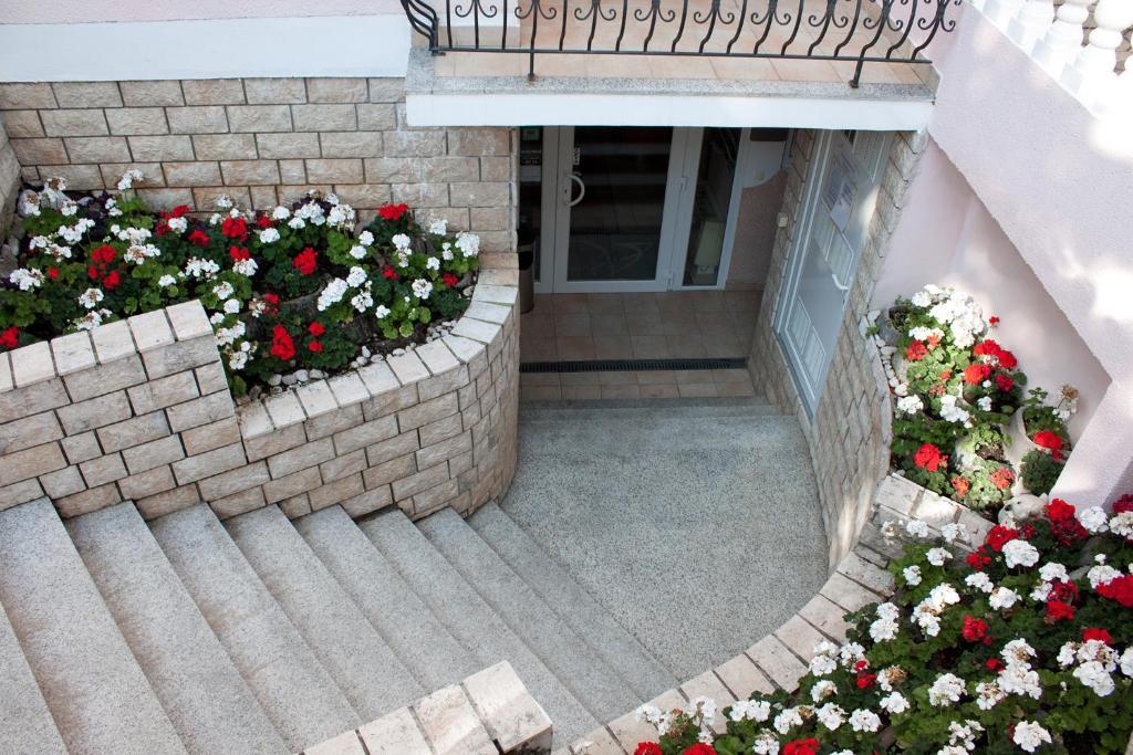 Hotel Vali Dramalj Криквеница Екстериор снимка
