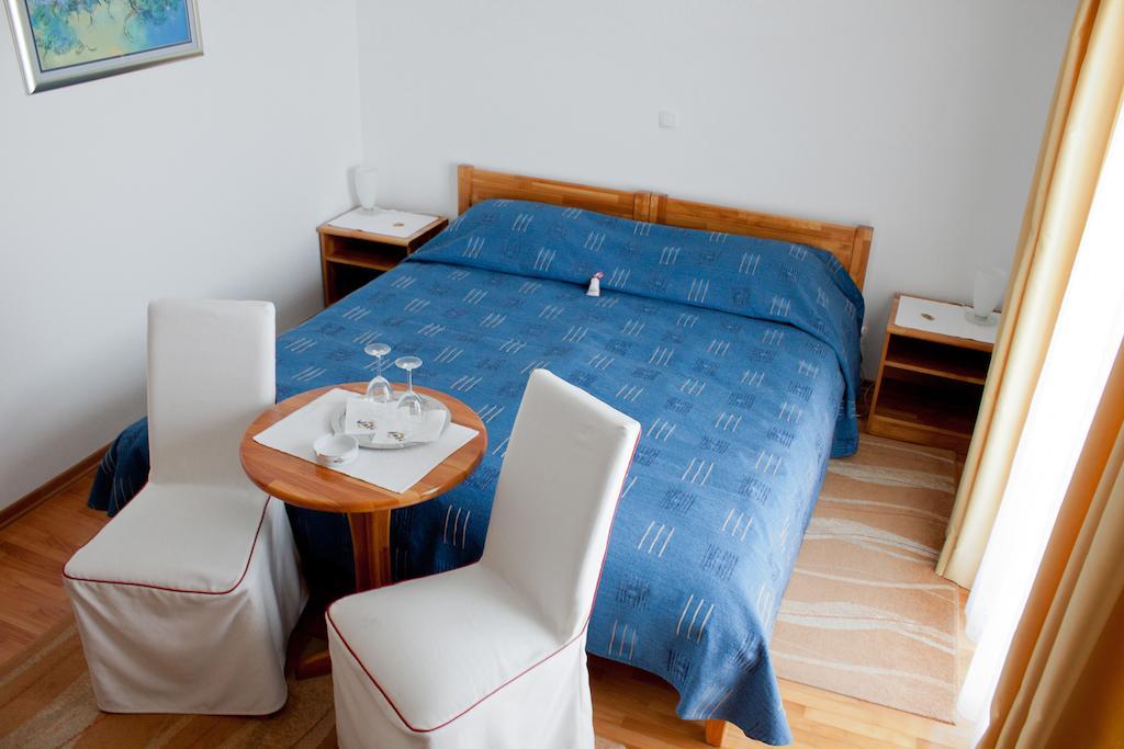Hotel Vali Dramalj Криквеница Стая снимка